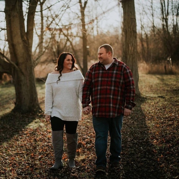 Illa Illa Off the Shoulder Sweater - Picture 3 of 4